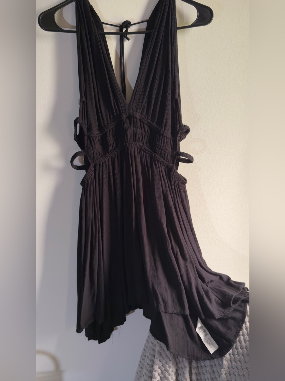 🌺5/$35🌺 Charlotte Russe Black Asymmetrical V-Neck Dress